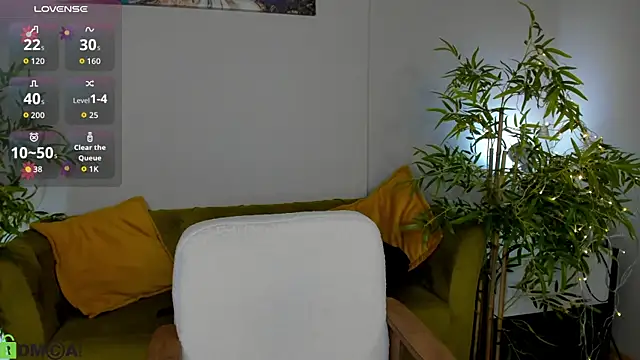 Snapshot of Riddle_Lay chatting on April 14, 2026, 9:58 am Riddle Lay online show from April 14, 2026, 9:58 am