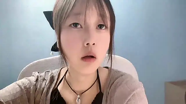 Xiaoqing00 online show from May 2, 2026, 3:12 am