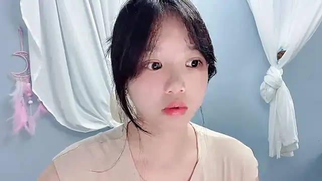 Xiaoqing00 online show from June 25, 2026, 4:43 am