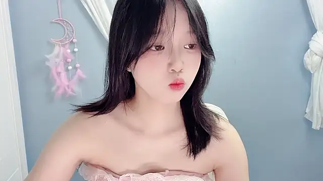 Xiaoqing00 online show from June 17, 2026, 6:24 am