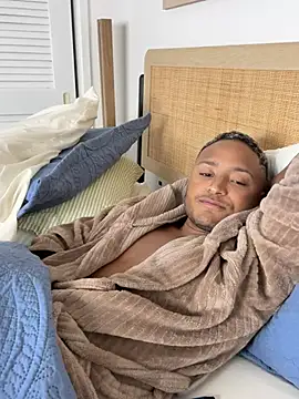 DTKXXV online show from April 11, 2026, 4:21 pm