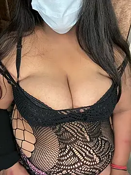 Snapshot of Desifiregirl chatting on April 14, 2026, 8:47 pm Desifiregirl online show from April 14, 2026, 8:47 pm