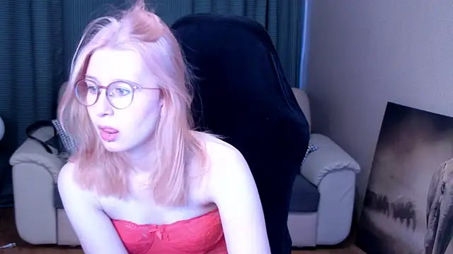 Snapshot of Lily_Spark_ chatting on May 14, 2026, 1:02 am Lily Spark online show from May 14, 2026, 1:02 am