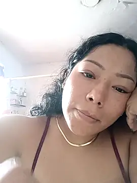 gatita2303 online show from April 11, 2026, 5:49 pm