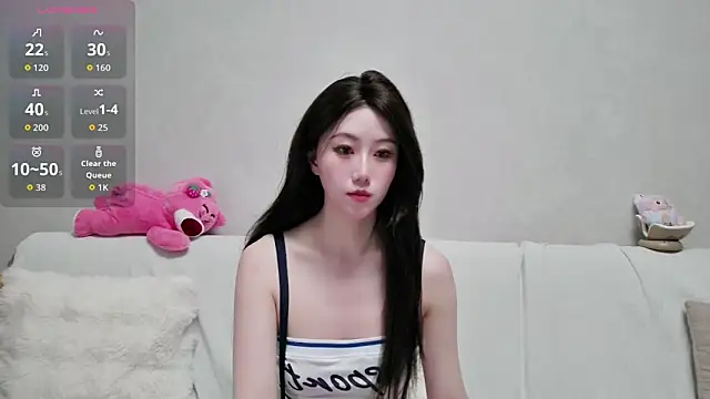 Snapshot of LUNYI-CC chatting on May 6, 2026, 9:24 am LUNYI-CC online show from May 6, 2026, 9:24 am