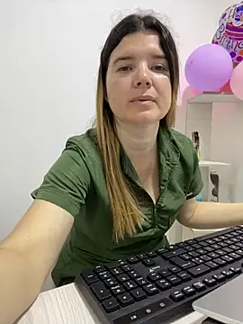 Snapshot of amelia_16 chatting on June 4, 2026, 2:33 pm amelia 16 online show from June 4, 2026, 2:33 pm