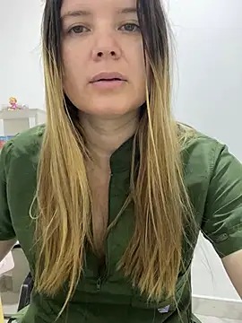 Snapshot of amelia_16 chatting on July 15, 2026, 2:35 pm amelia 16 online show from July 15, 2026, 2:35 pm