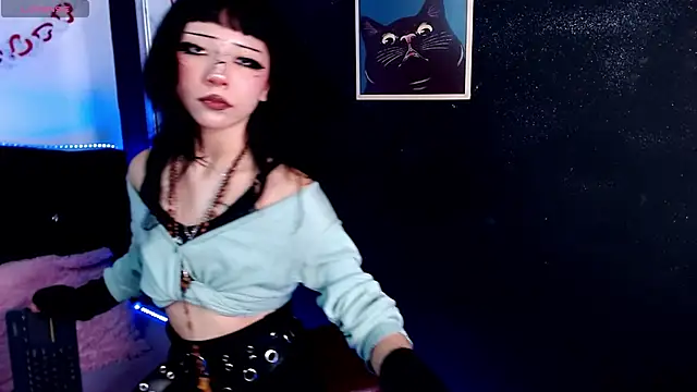 KiomyVamp online show from May 21, 2026, 4:04 pm