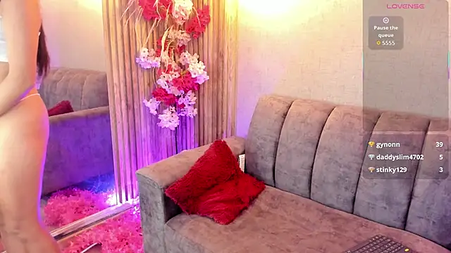 Snapshot of Liaa_Diamond chatting on April 19, 2026, 6:10 pm Liaa Diamond online show from April 19, 2026, 6:10 pm