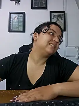 Snapshot of Cassle_ibarra_x chatting on April 16, 2026, 3:24 pm Cassle ibarra x online show from April 16, 2026, 3:24 pm