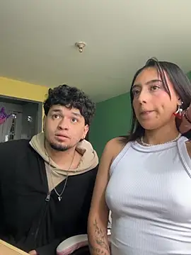 Snapshot of hotlatinocouple__ chatting on May 27, 2026, 8:27 pm hotlatinocouple online show from May 27, 2026, 8:27 pm