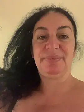 Snapshot of Lizzaa80 chatting on July 17, 2026, 8:06 pm Lizzaa80 online show from July 17, 2026, 8:06 pm
