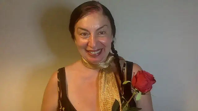 Snapshot of Lizzaa80 chatting on July 7, 2026, 4:10 pm Lizzaa80 online show from July 7, 2026, 4:10 pm