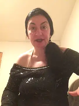 Lizzaa80 online show from May 11, 2026, 9:01 pm