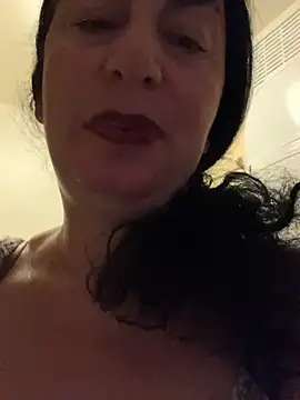 Snapshot of Lizzaa80 chatting on June 24, 2026, 6:06 pm Lizzaa80 online show from June 24, 2026, 6:06 pm