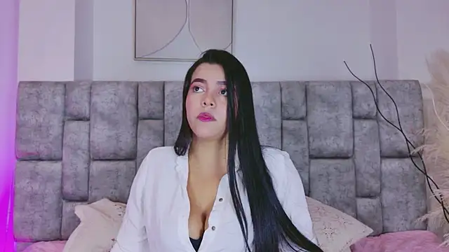 Snapshot of FloraKamelia chatting on April 10, 2026, 8:16 pm FloraKamelia online show from April 10, 2026, 8:16 pm