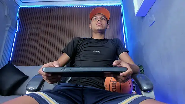 Omen20  online show from April 13, 2026, 11:36 am