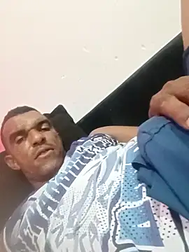 Snapshot of rogeriobastospqdt chatting on April 9, 2026, 12:12 am rogeriobastospqdt online show from April 9, 2026, 12:12 am