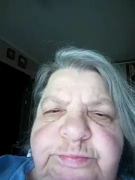 MartaMia68 online show from May 17, 2026, 4:01 am