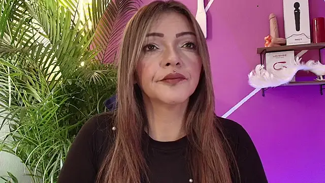CarolMis 79 online show from May 7, 2026, 1:03 pm