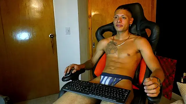 Snapshot of nicolas_valmont chatting on July 28, 2026, 8:52 pm nicolas valmont online show from July 28, 2026, 8:52 pm