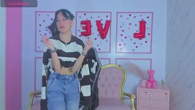 Snapshot of lewii_t chatting on April 11, 2026, 2:30 am lewii t online show from April 11, 2026, 2:30 am