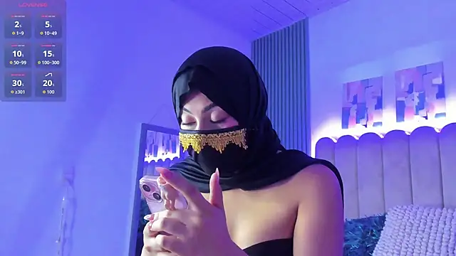Snapshot of Layla_amirah chatting on April 26, 2026, 3:26 am Layla amirah online show from April 26, 2026, 3:26 am