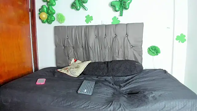 Snapshot of Mateo_and_Jose chatting on April 19, 2026, 8:00 pm Mateo and Jose online show from April 19, 2026, 8:00 pm