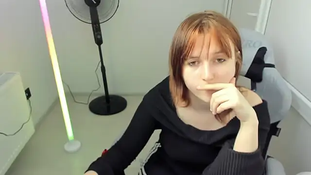 Snapshot of GoldenKiss chatting on May 26, 2026, 12:36 pm GoldenKiss online show from May 26, 2026, 12:36 pm
