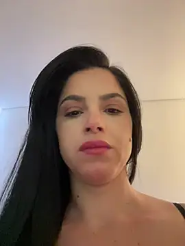 Snapshot of LOUISEE__ chatting on April 29, 2026, 10:52 am LOUISEE online show from April 29, 2026, 10:52 am
