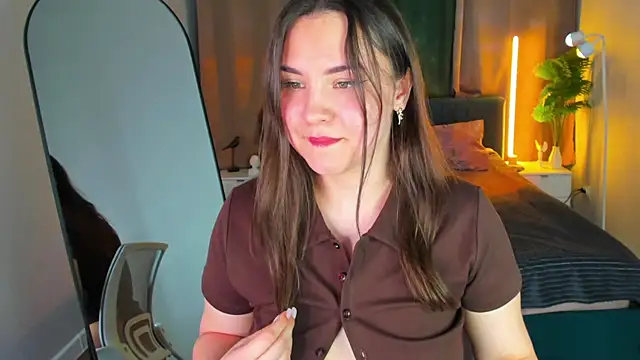 Nelie Evans online show from June 11, 2026, 5:10 pm
