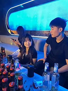 xuanxuan-10 online show from April 15, 2026, 8:09 am