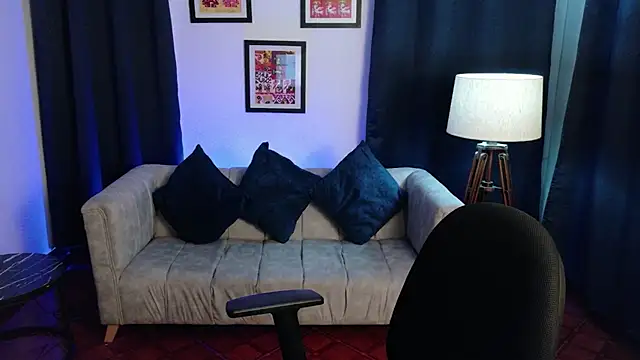 Snapshot of Emily_Cherry_ chatting on June 8, 2026, 2:17 pm Emily Cherry online show from June 8, 2026, 2:17 pm