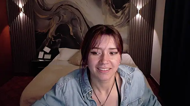 Snapshot of Emily_Cherry_ chatting on May 7, 2026, 1:47 pm Emily Cherry online show from May 7, 2026, 1:47 pm
