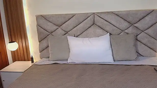 NoahAndGaia online show from April 23, 2026, 7:15 pm