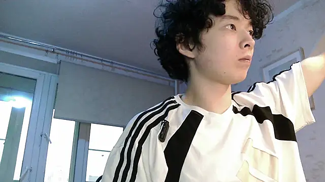 Snapshot of Miklaxyk chatting on May 13, 2026, 1:34 am Miklaxyk online show from May 13, 2026, 1:34 am