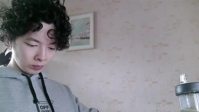 Snapshot of Miklaxyk chatting on April 23, 2026, 5:47 am Miklaxyk online show from April 23, 2026, 5:47 am