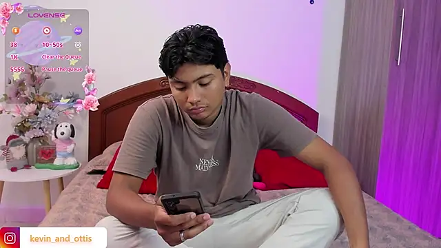 Snapshot of keyott chatting on June 21, 2026, 8:47 pm keyott online show from June 21, 2026, 8:47 pm