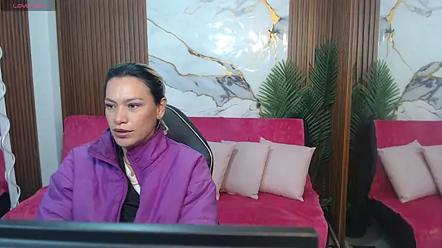Snapshot of alonddra_tay chatting on May 12, 2026, 11:38 am alonddra tay online show from May 12, 2026, 11:38 am