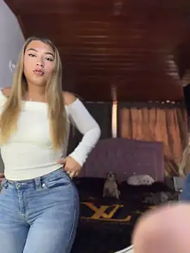 BarbieBoss   online show from April 9, 2026, 7:31 pm