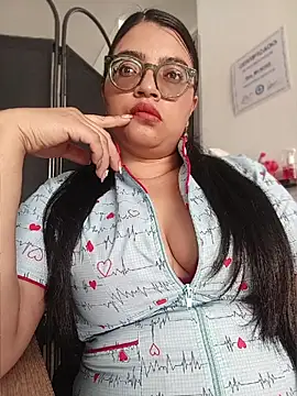 Snapshot of SOFI__10 chatting on July 20, 2026, 1:24 pm SOFI 10 online show from July 20, 2026, 1:24 pm