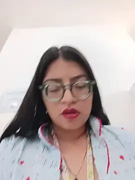 Snapshot of SOFI__10 chatting on June 21, 2026, 3:40 pm SOFI 10 online show from June 21, 2026, 3:40 pm