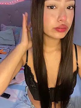 Miakittyyy online show from June 17, 2026, 2:05 pm