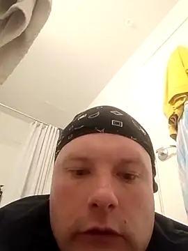 Bootycheekz online show from April 10, 2026, 7:32 pm