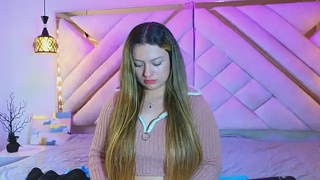 giigii hadidd online show from April 13, 2026, 7:18 pm