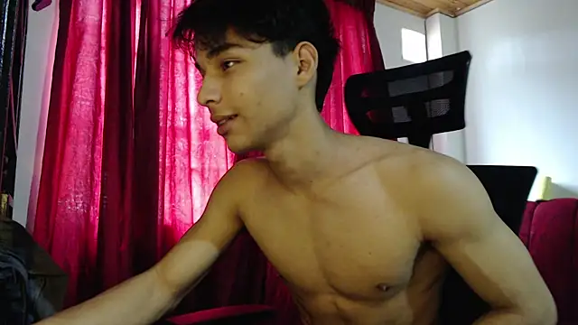 Snapshot of Marck-Pro chatting on May 21, 2026, 4:26 pm Marck-Pro online show from May 21, 2026, 4:26 pm