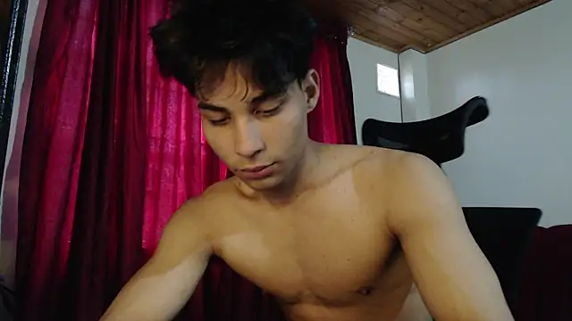 Snapshot of Marck-Pro chatting on May 17, 2026, 9:37 pm Marck-Pro online show from May 17, 2026, 9:37 pm