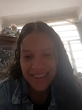 Snapshot of angelplu chatting on April 16, 2026, 6:19 pm angelplu online show from April 16, 2026, 6:19 pm