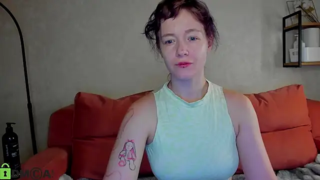 Snapshot of Ricki_Bloom chatting on June 11, 2026, 1:16 am Ricki Bloom online show from June 11, 2026, 1:16 am