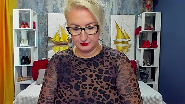 DianaFrances online show from April 25, 2026, 9:45 am